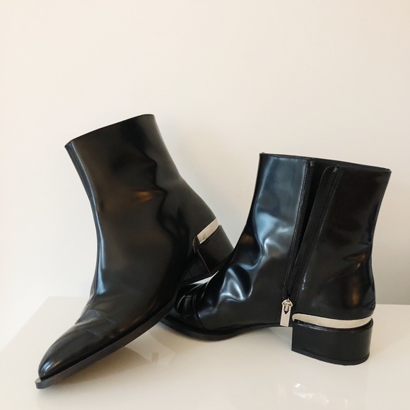 Vince Shoes - Size 7 Vince Boots